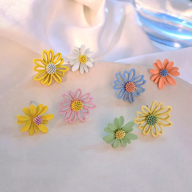 Girly heart small daisy earrings/small fresh and wild flower earrings