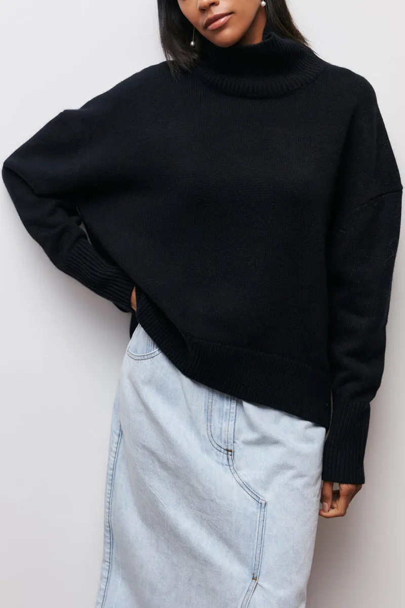 HWT1117 Minimalist Luxe Turtleneck