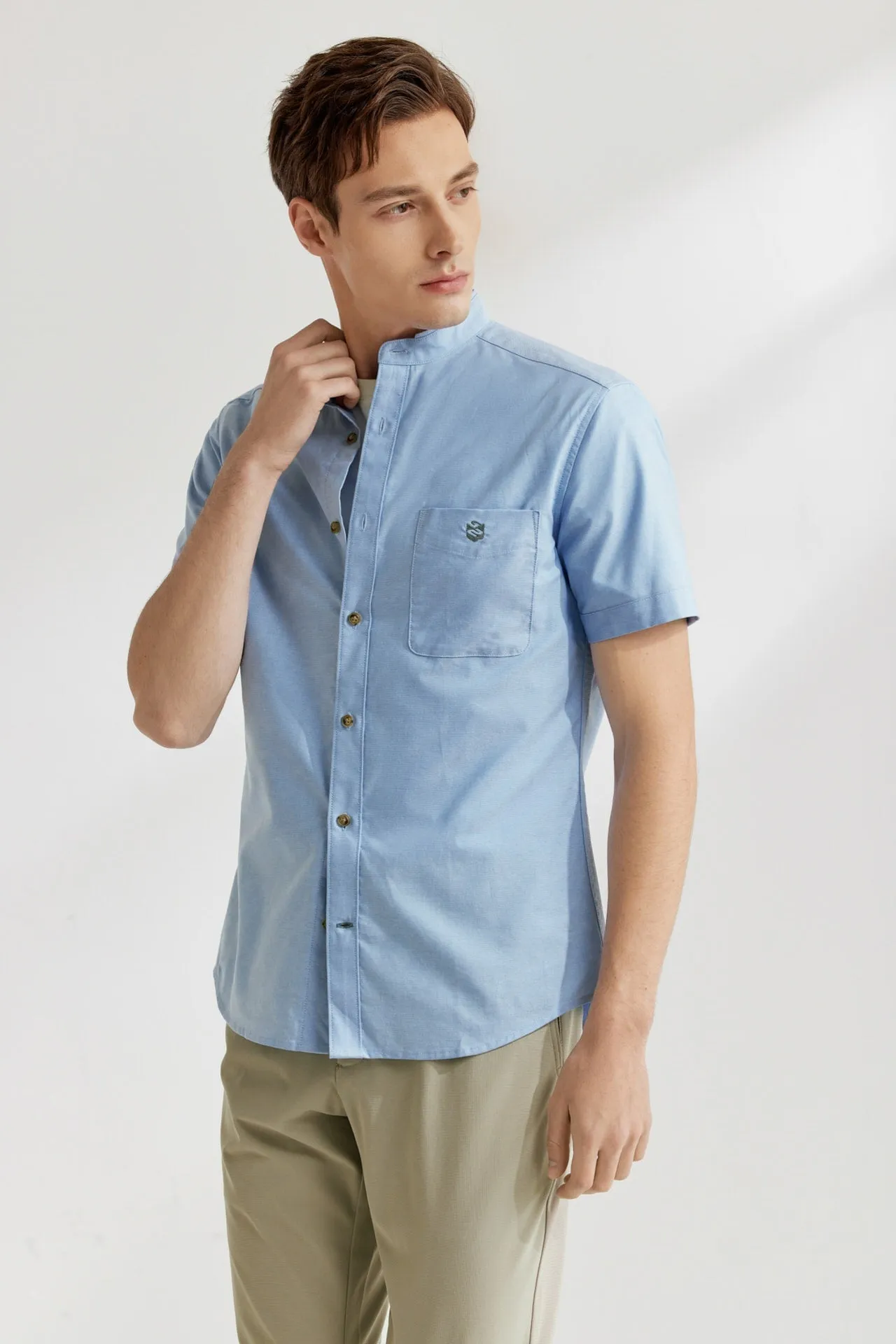 Oxford Stand Collar Logo Casual Shirt in Smart Fit Short Sleeve