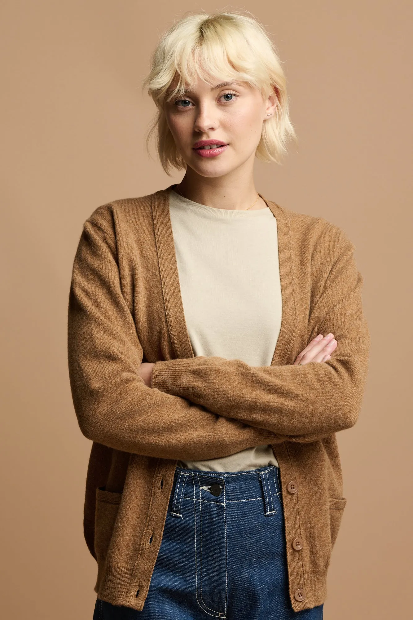 Women's Lambswool Cardigan - Dark Camel